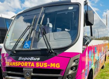 Campanha recebe novo micro-ônibus para transporte de pacientes do SUS
